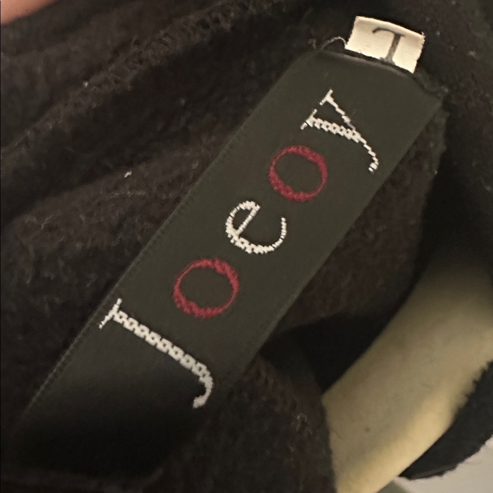 Joey Black and Red Hoodie Friends logo - Picture 3 of 3